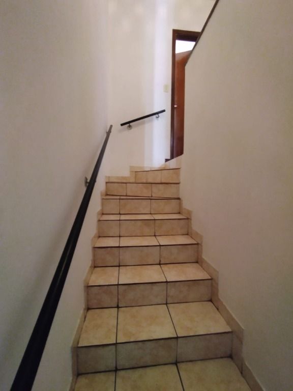 Imagem Sobrado com 3 Quartos à Venda, 126 m² em Centro - Londrina Imagem Sobrado com 3 Quartos à Venda, 126 m² em Centro - Londrina