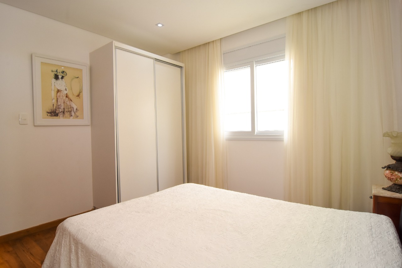 Imagem Casa com 4 Quartos à Venda, 345 m²em Ponta das Canas - Florianópolis