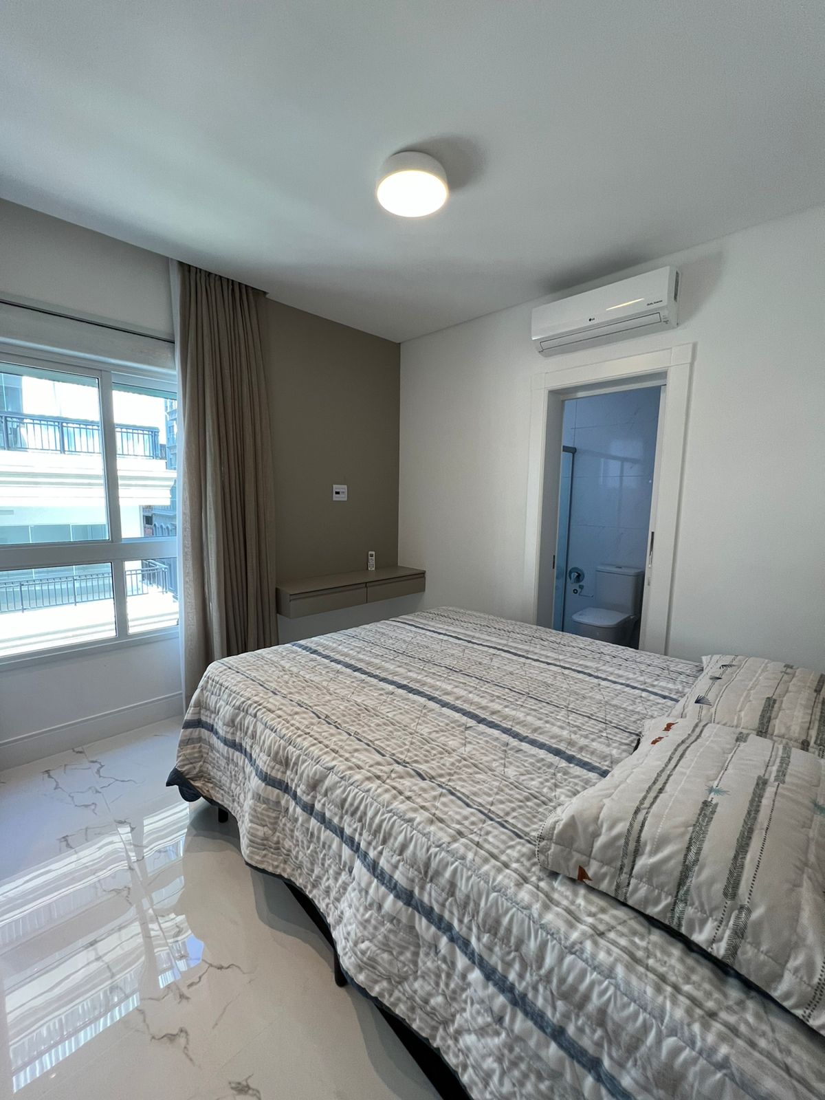 Imagem Apartamento com 4 Quartos à Venda, 202 m² em Meia Praia - Itapema