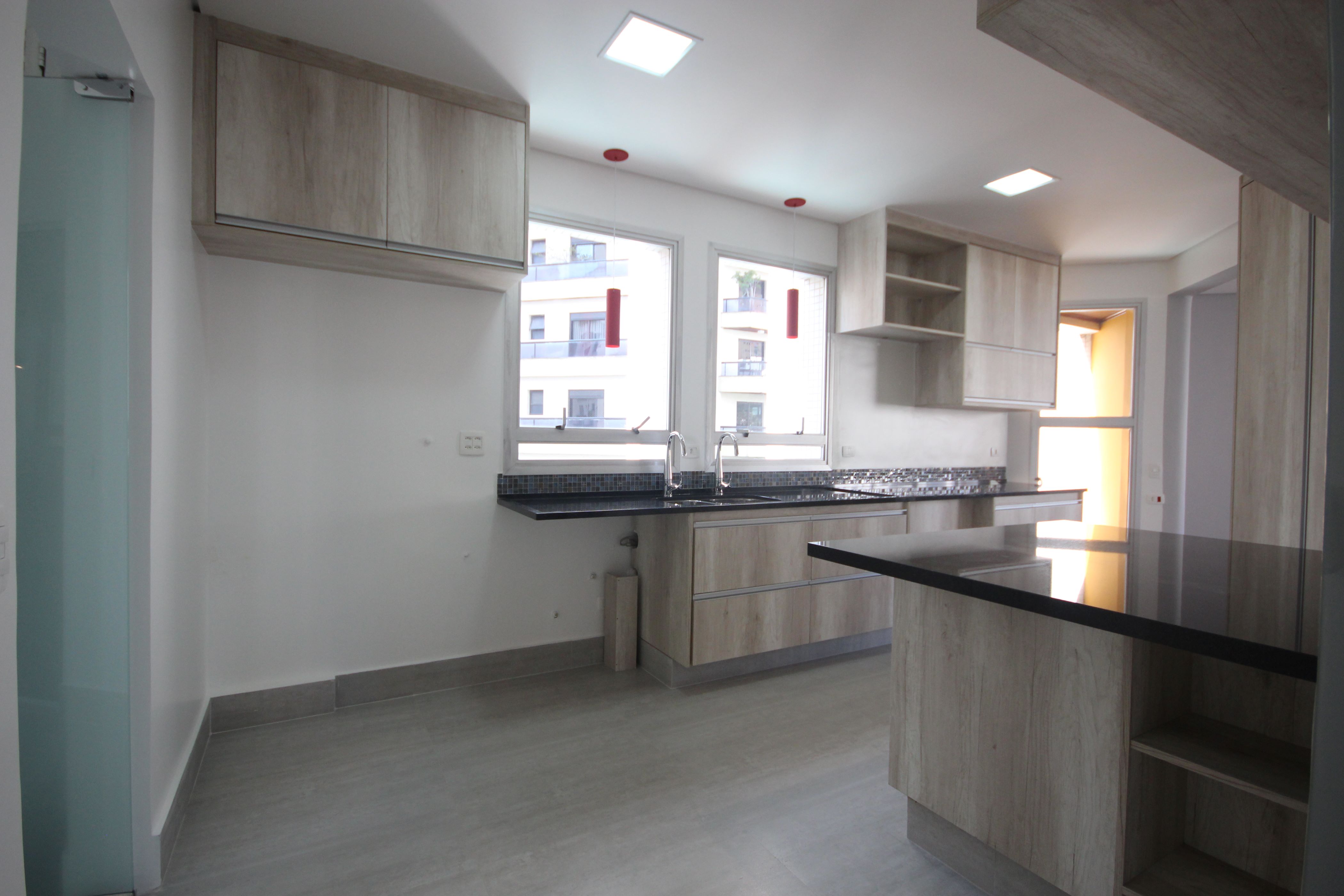 Imagem Apartamento com 3 Quartos à Venda, 244 m² em Vila Uberabinha - São Paulo