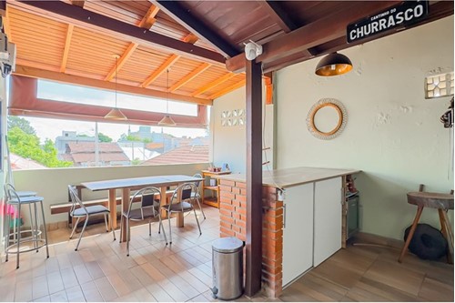 Imagem Casa com 2 Quartos à Venda, 200 m² em Santa Maria Goretti - Porto Alegre