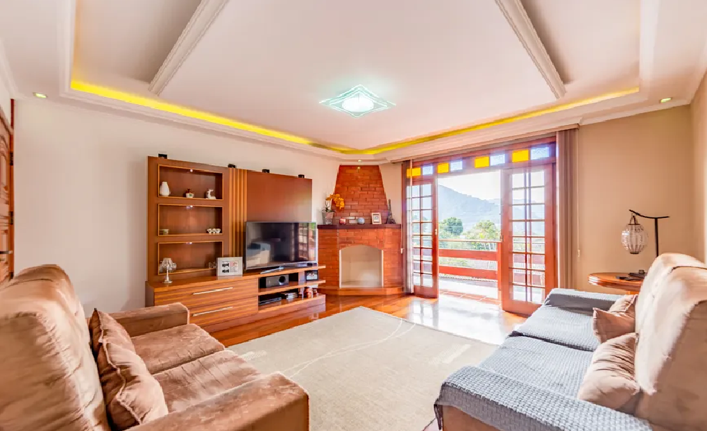 Imagem Casa com 2 Quartos à Venda, 218 m²em Granja Guarani - Teresópolis