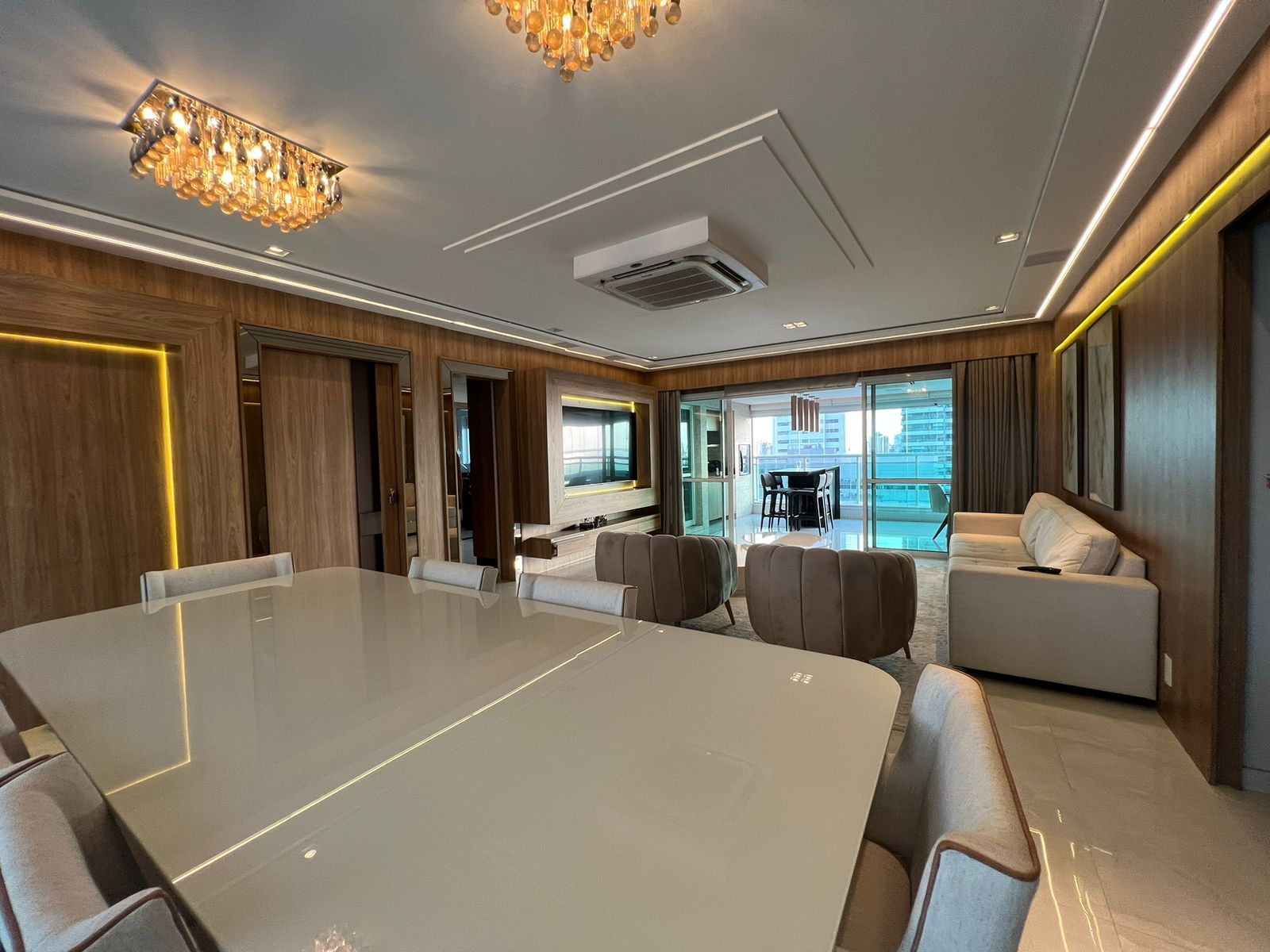 Imagem Apartamento com 4 Quartos à Venda, 300 m²em Umarizal - Belém