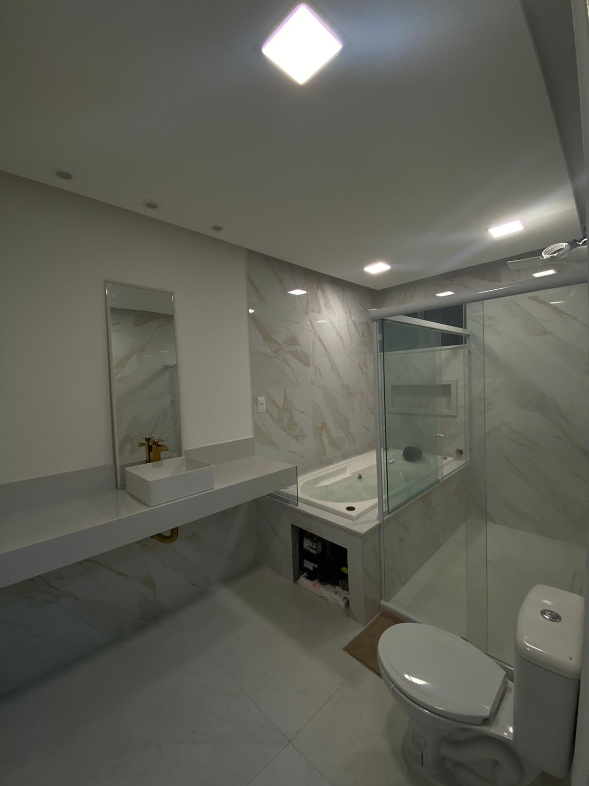 Imagem Casa com 6 Quartos à Venda, 335 m²em Alphaville (abrantes) - CAMAÇARI Imagem Casa com 6 Quartos à Venda, 335 m²em Alphaville (abrantes) - CAMAÇARI