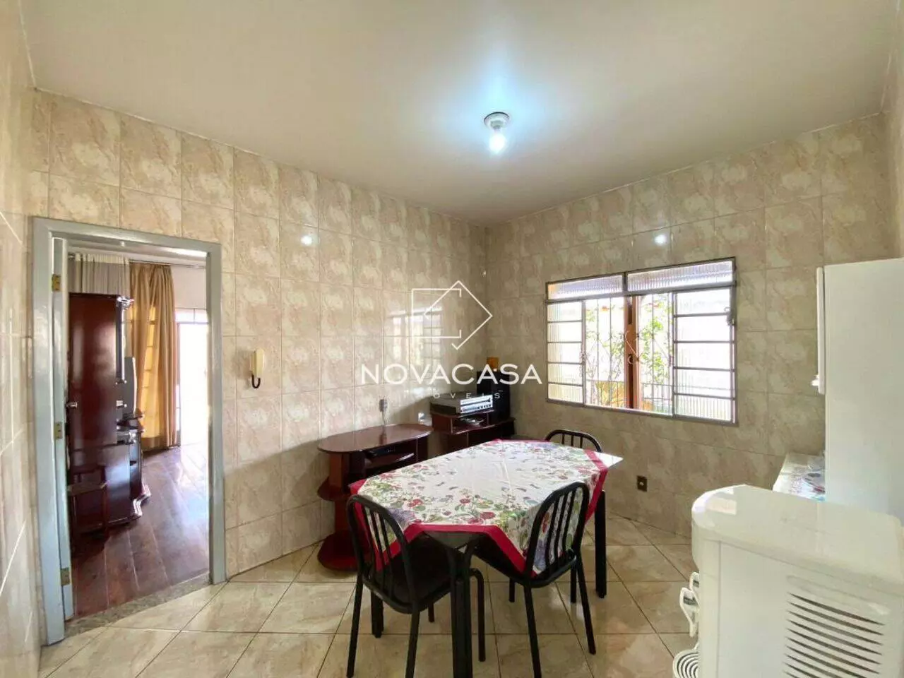 Imagem Casa com 3 Quartos à Venda, 147 m² em Heliópolis - Belo Horizonte Imagem Casa com 3 Quartos à Venda, 147 m² em Heliópolis - Belo Horizonte