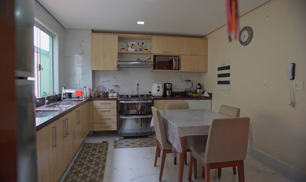 Imagem Casa de Condomínio com 4 Quartos à Venda, 205 m²em Novo Aleixo - Manaus Imagem Casa de Condomínio com 4 Quartos à Venda, 205 m²em Novo Aleixo - Manaus