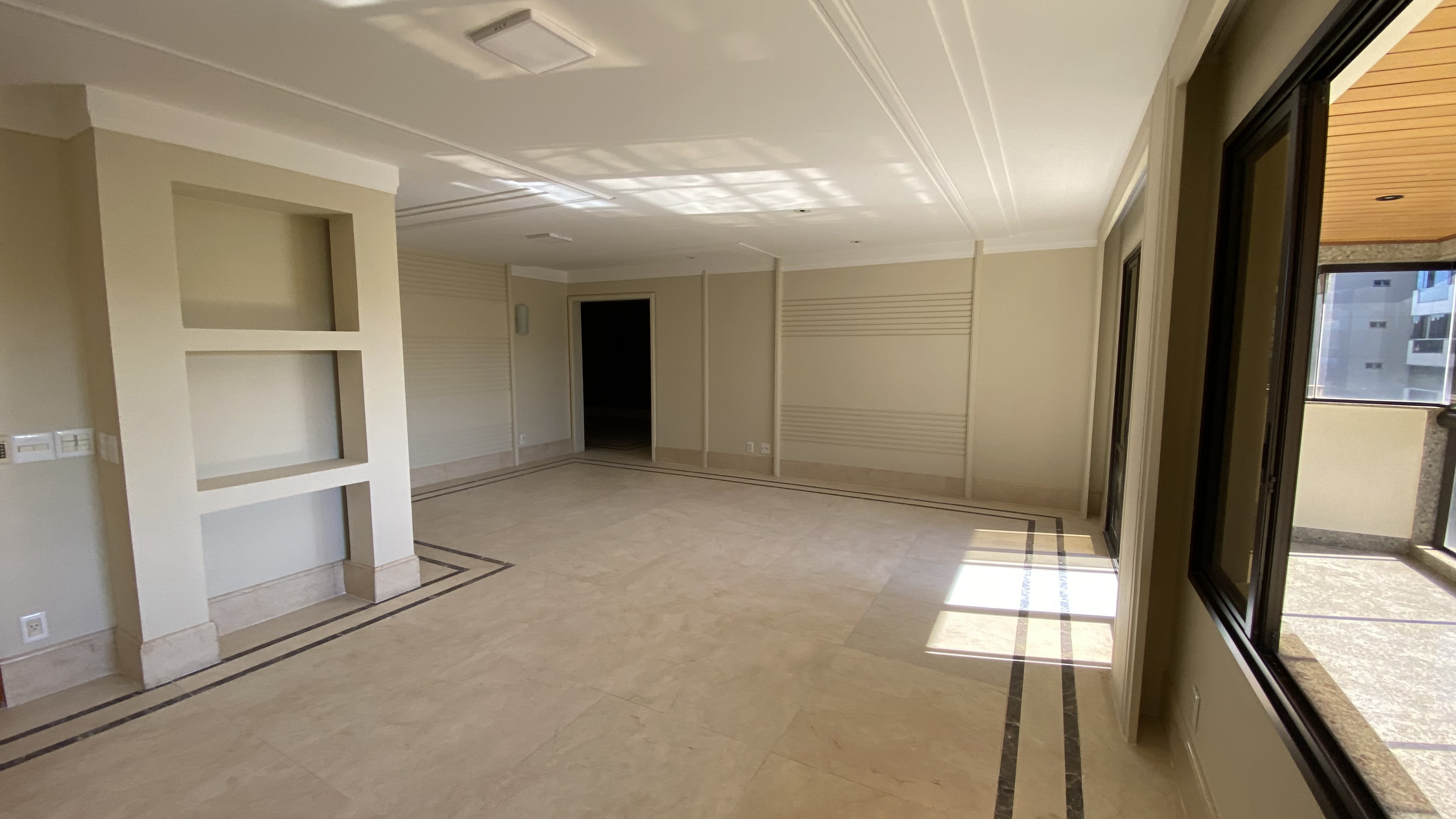 Imagem Apartamento com 4 Quartos à Venda, 373 m²em Asa Norte - Brasília