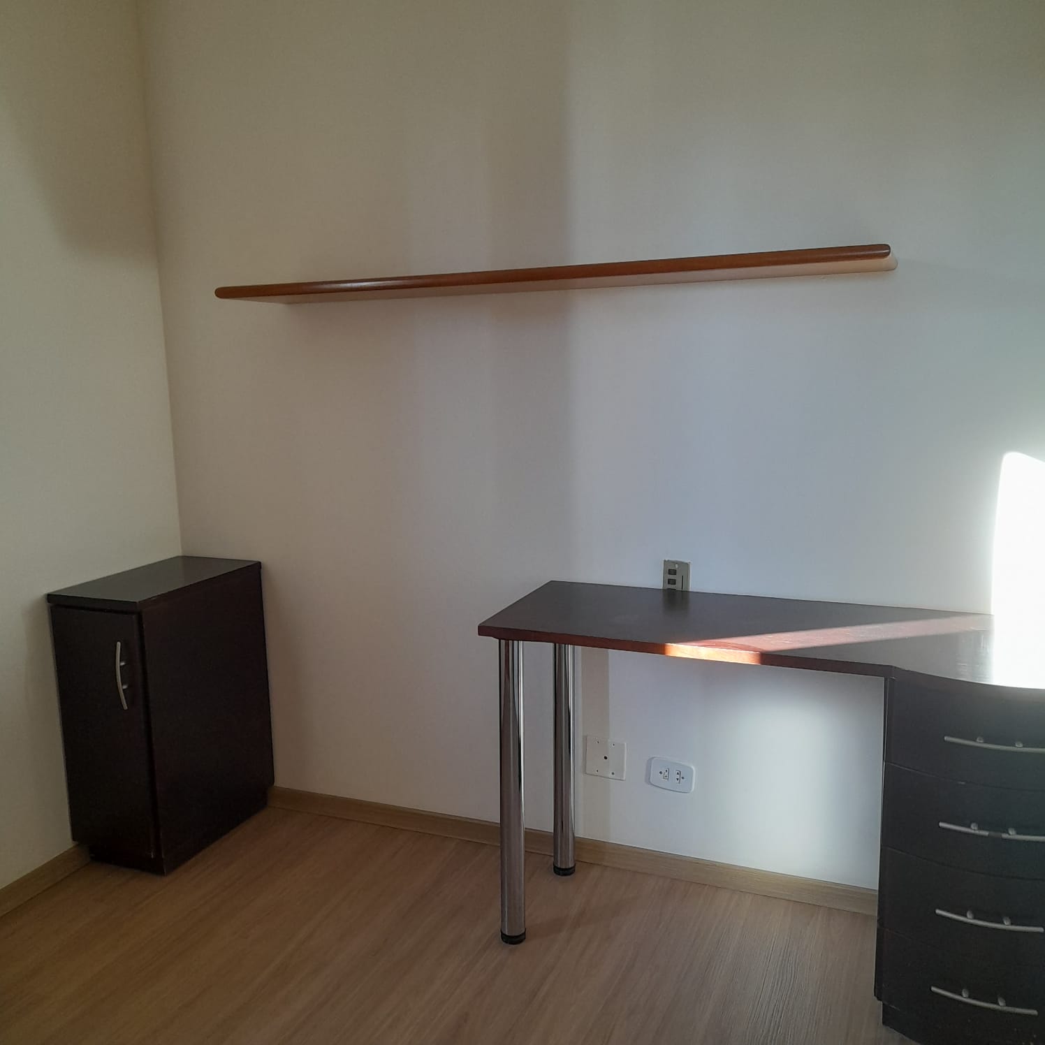 Imagem Apartamento com 3 Quartos à Venda, 70 m²em Cláudia - Londrina