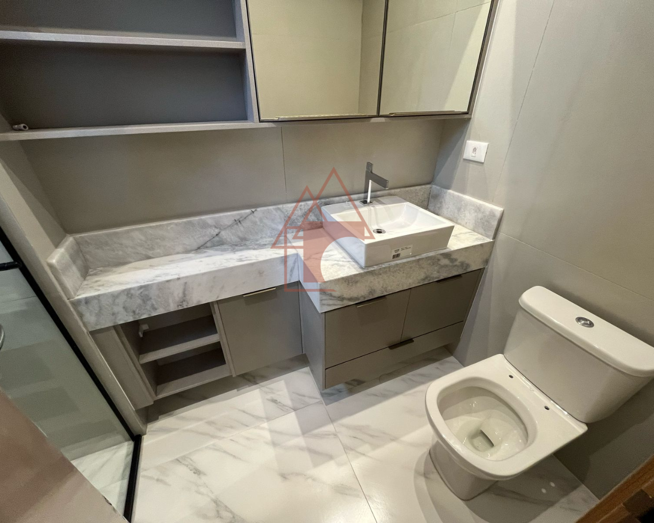 Imagem Apartamento com 2 Quartos à Venda, 75 m² em José Menino - Santos