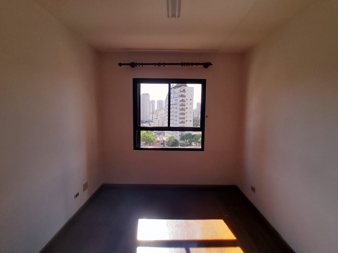 Imagem Apartamento com 3 Quartos à Venda ou Locação, 245 m² em Aclimação - São Paulo