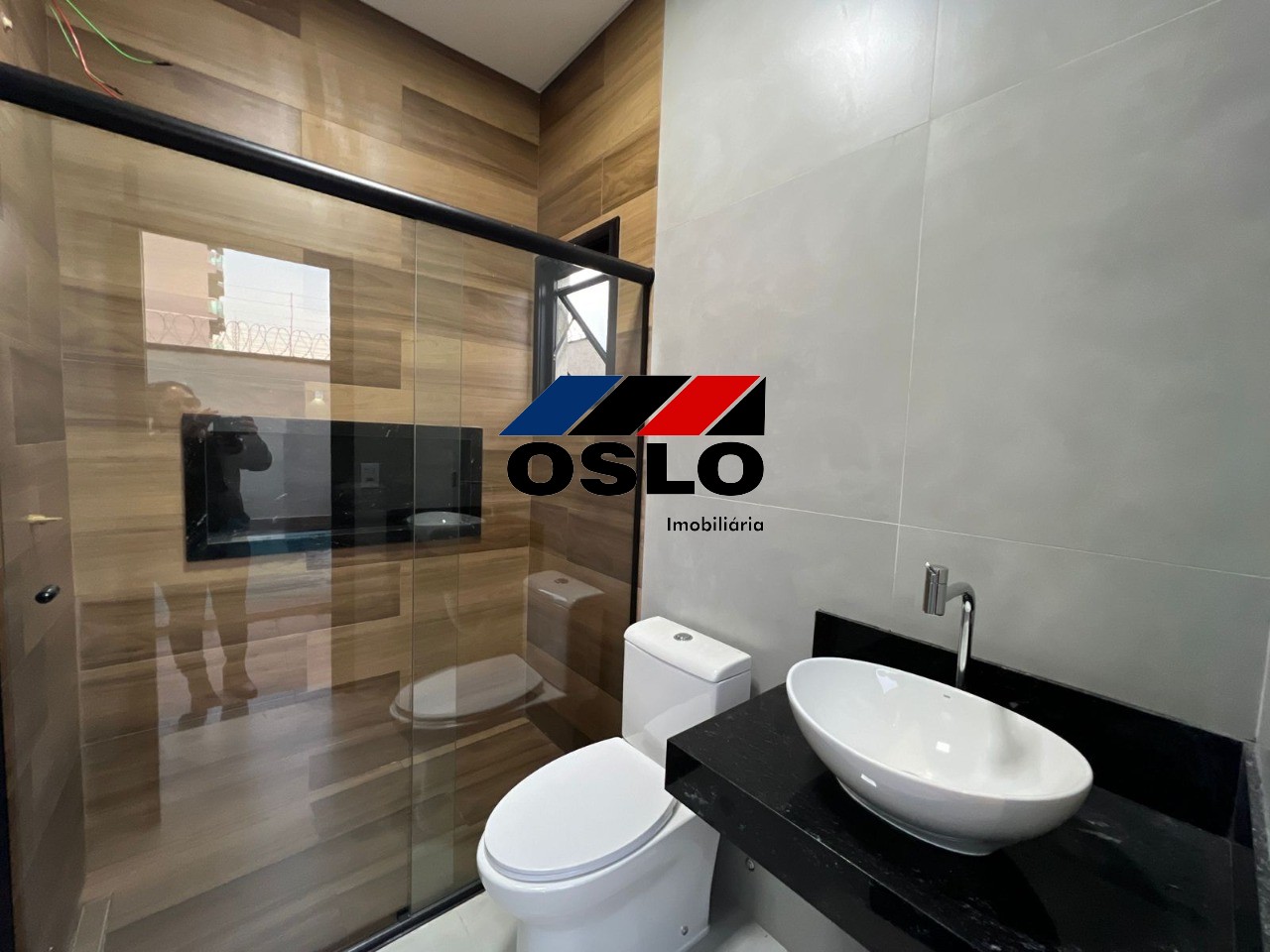 Imagem Casa com 4 Quartos à Venda, 192 m²em Moinho dos Ventos - Goiânia Imagem Casa com 4 Quartos à Venda, 192 m²em Moinho dos Ventos - Goiânia