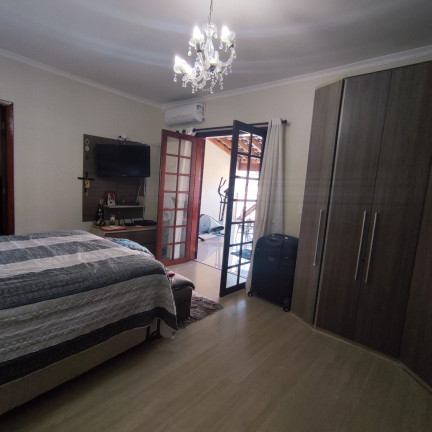 Imagem Casa com 2 Quartos à Venda, 216 m²em Jardim Marambaia - Jundiaí