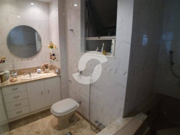 Imagem Apartamento com 4 Quartos à Venda, 222 m² em Icaraí - Niterói