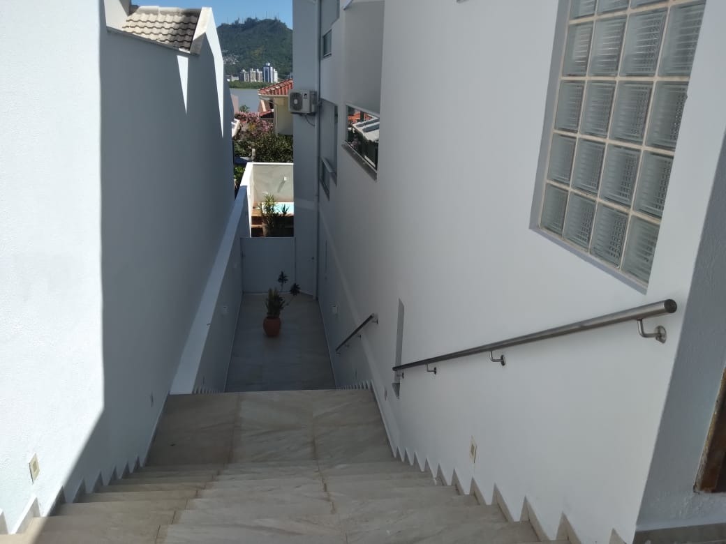 Imagem Casa de Condomínio com 5 Quartos à Venda, 259 m² em João Paulo - Florianópolis Imagem Casa de Condomínio com 5 Quartos à Venda, 259 m² em João Paulo - Florianópolis
