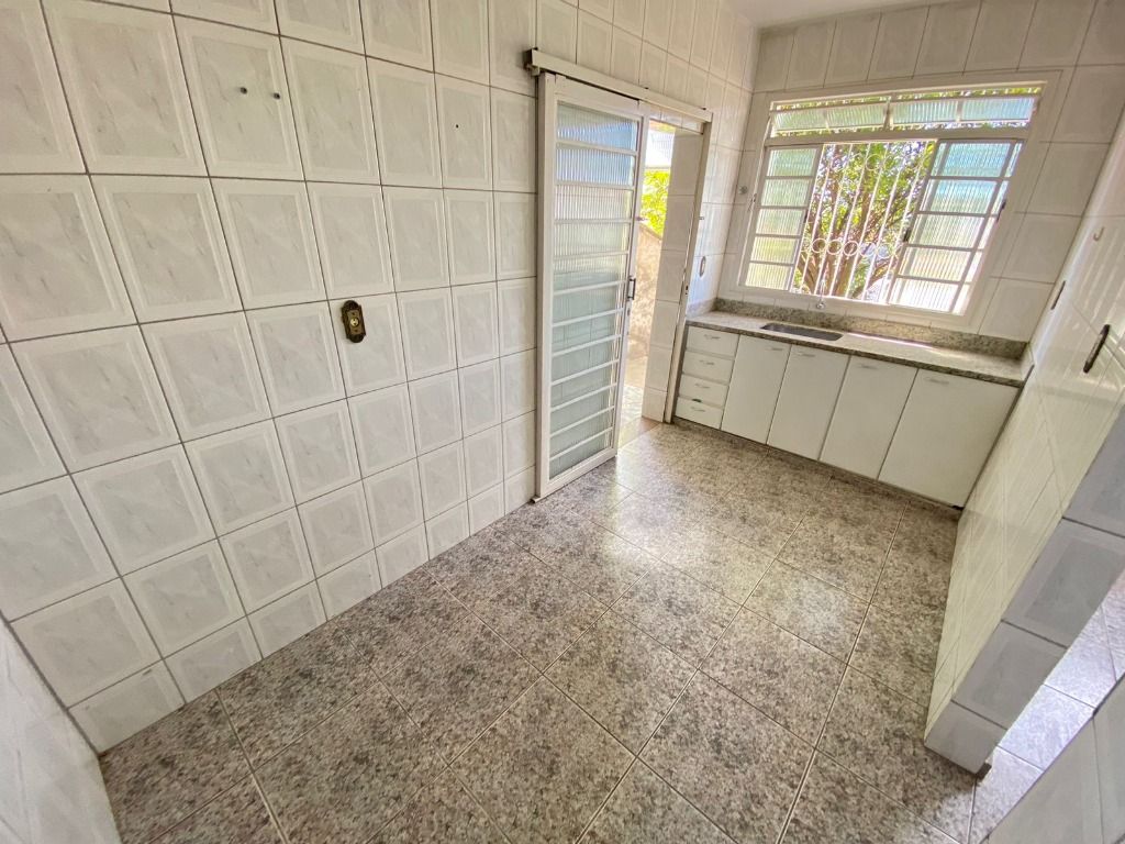 Imagem Casa com 2 Quartos à Venda, 110 m² em Planalto - Belo Horizonte Imagem Casa com 2 Quartos à Venda, 110 m² em Planalto - Belo Horizonte