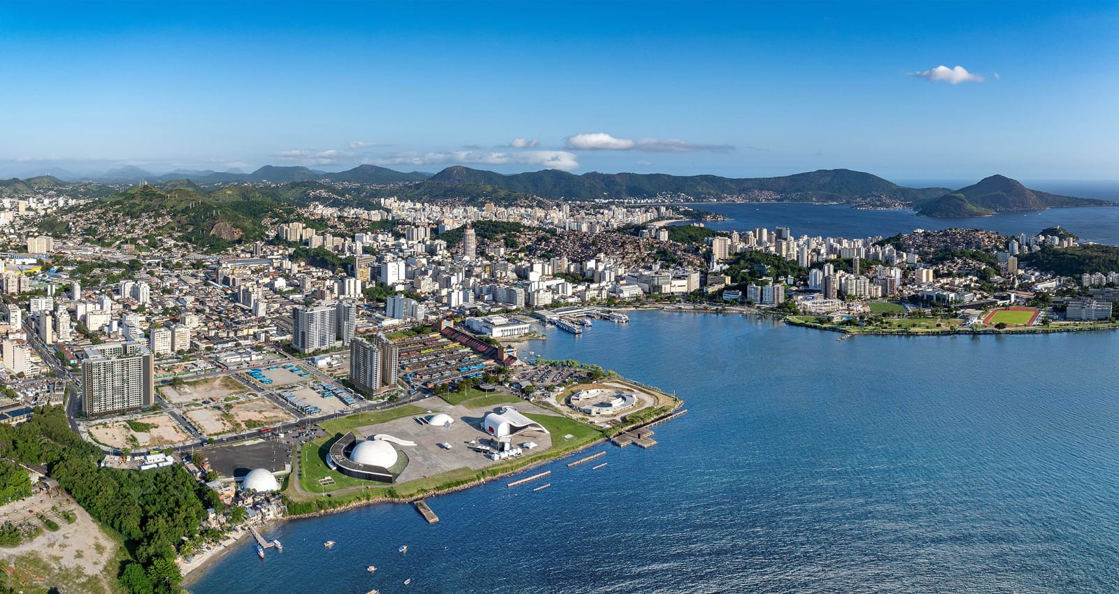 Imagem Apartamento com 2 Quartos à Venda, 42 m² em Centro - Niterói