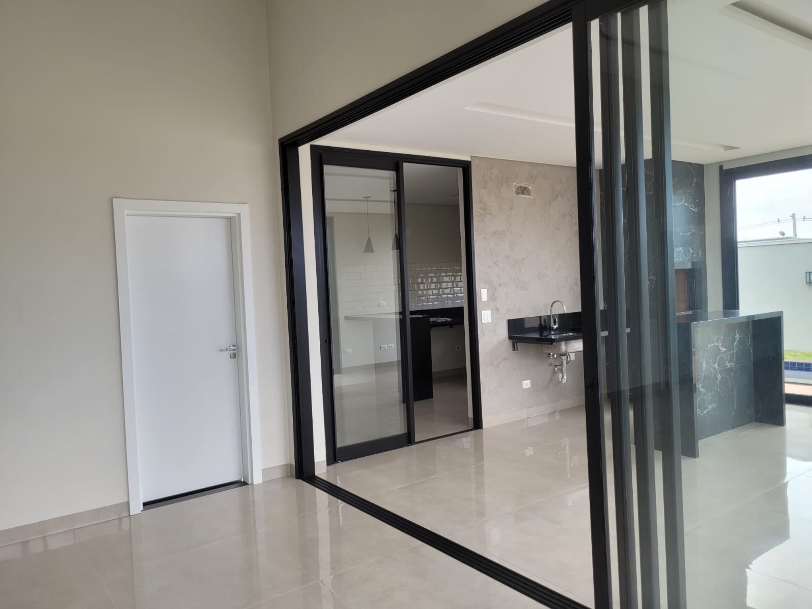 Imagem Casa com 3 Quartos à Venda, 210 m²em Alphaville Campo Grande 3 - Campo Grande