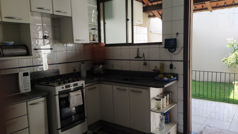 Casa de Condomínio com 4 Quartos à Venda, 135 m² em Setor Jaó - Goiânia