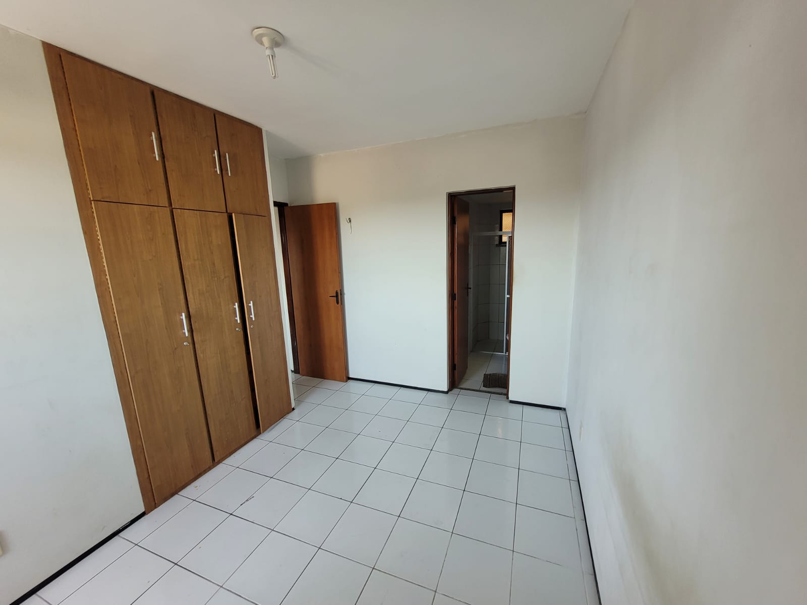Imagem Apartamento com 3 Quartos à Venda, 76 m²em Itaperi - Fortaleza