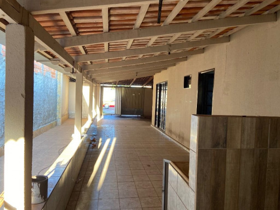 Imagem Casa com 3 Quartos à Venda, 242 m² em Setor Cândida de Morais - Goiânia Imagem Casa com 3 Quartos à Venda, 242 m² em Setor Cândida de Morais - Goiânia