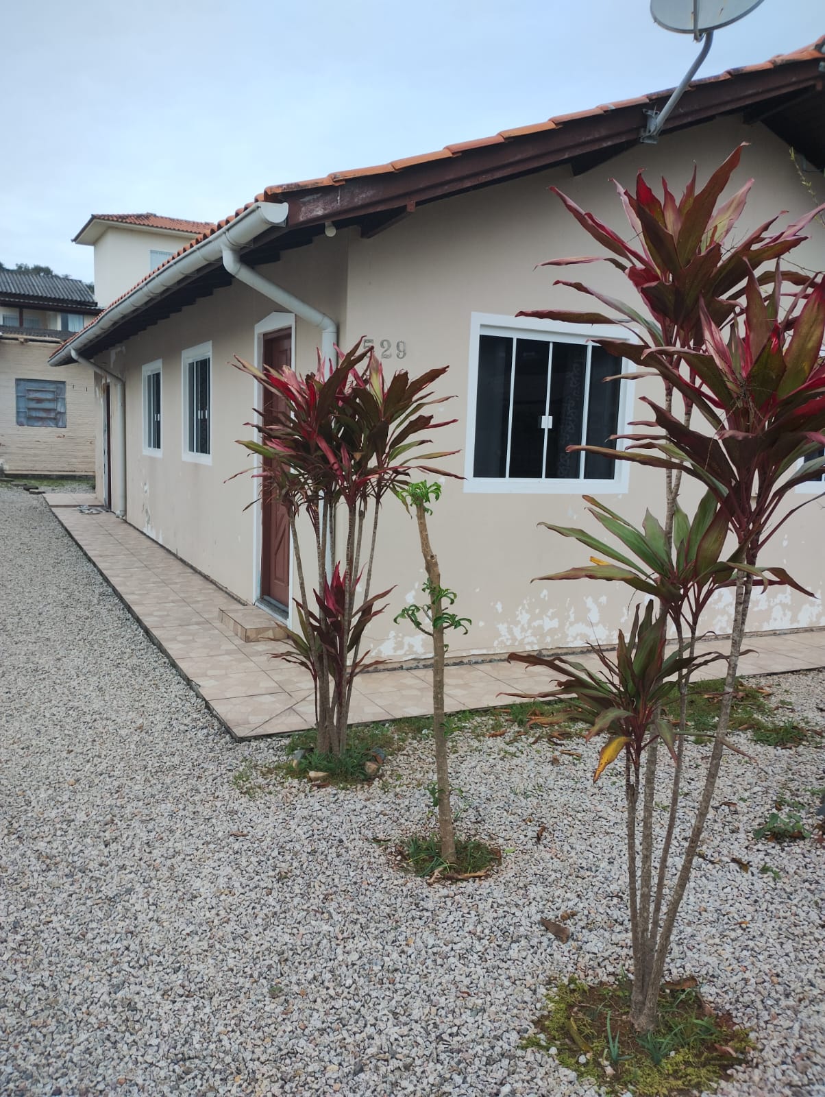 Imagem Casa com 3 Quartos à Venda, 160 m²em Fundos - Biguaçu