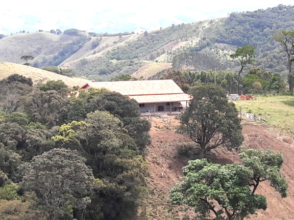 Imagem Imóvel com 3 Quartos à Venda, 629 m²em Campos Novos - Cunha Imagem Imóvel com 3 Quartos à Venda, 629 m²em Campos Novos - Cunha