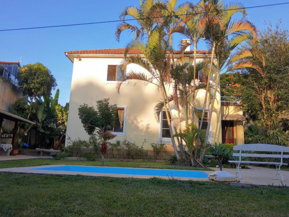 Casa com 7 Quartos à Venda, 200 m² em Nogueira - Petrópolis