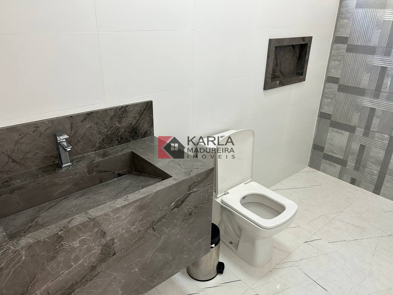 Imagem Casa de Condomínio com 4 Quartos à Venda, 183 m²em Estância das Petúnias - Lagoa Santa Imagem Casa de Condomínio com 4 Quartos à Venda, 183 m²em Estância das Petúnias - Lagoa Santa