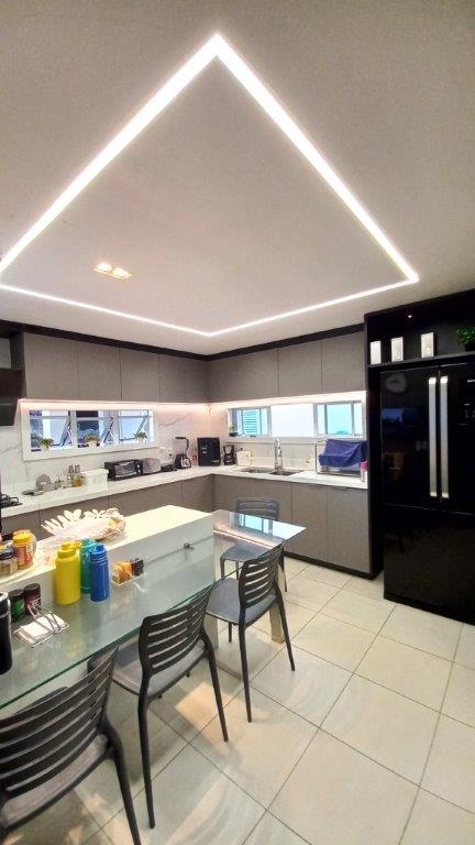 Imagem Casa de Condomínio com 4 Quartos à Venda, 300 m²em De Lourdes - Fortaleza