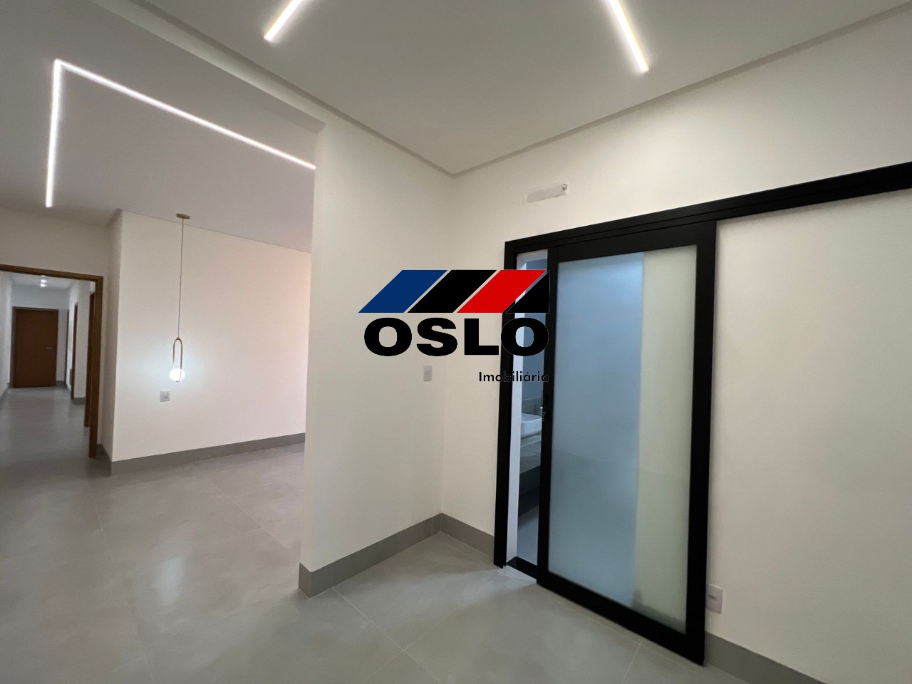 Imagem Casa com 4 Quartos à Venda, 192 m²em Moinho dos Ventos - Goiânia Imagem Casa com 4 Quartos à Venda, 192 m²em Moinho dos Ventos - Goiânia