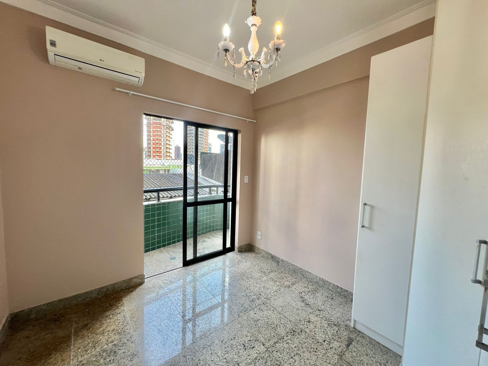 Imagem Apartamento com 3 Quartos à Venda, 130 m²em Jurunas - Belém