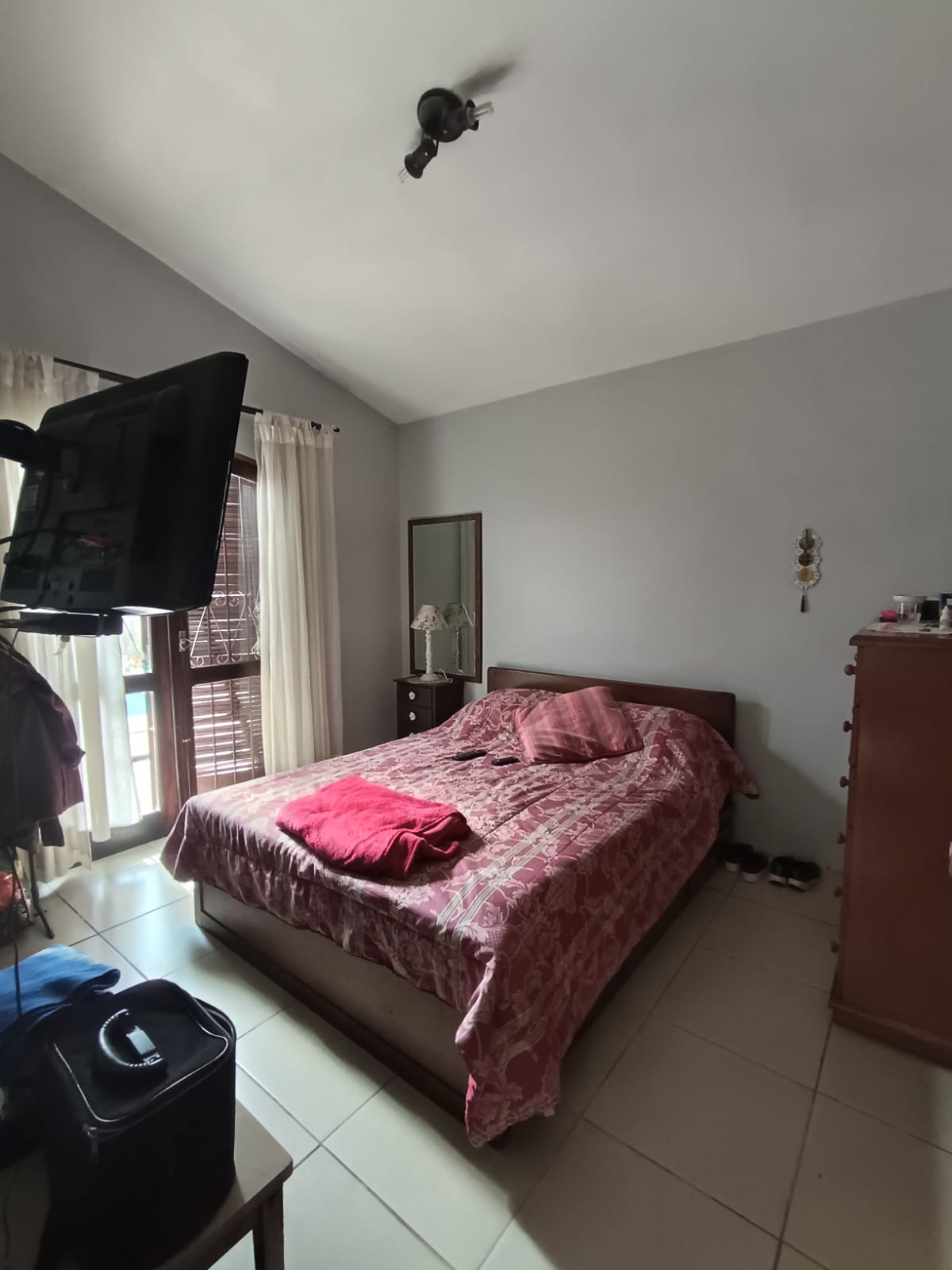 Imagem Casa com 3 Quartos à Venda, 144 m² em Vila Petrópolis - Atibaia Imagem Casa com 3 Quartos à Venda, 144 m² em Vila Petrópolis - Atibaia