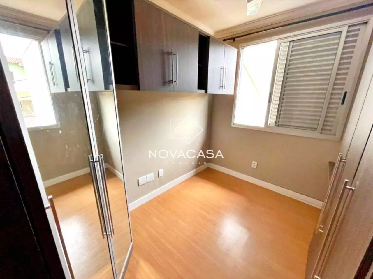 Imagem Casa com 3 Quartos à Venda, 85 m² em Heliópolis - Belo Horizonte Imagem Casa com 3 Quartos à Venda, 85 m² em Heliópolis - Belo Horizonte