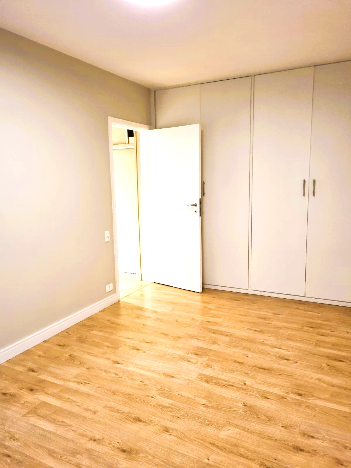 Imagem Apartamento com 3 Quartos à Venda, 170 m²em Itaim Bibi - São Paulo Imagem Apartamento com 3 Quartos à Venda, 170 m²em Itaim Bibi - São Paulo