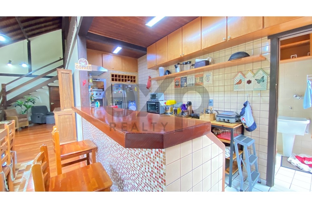 Imagem Casa de Condomínio com 5 Quartos à Venda, 317 m² em Itaipava - Petrópolis