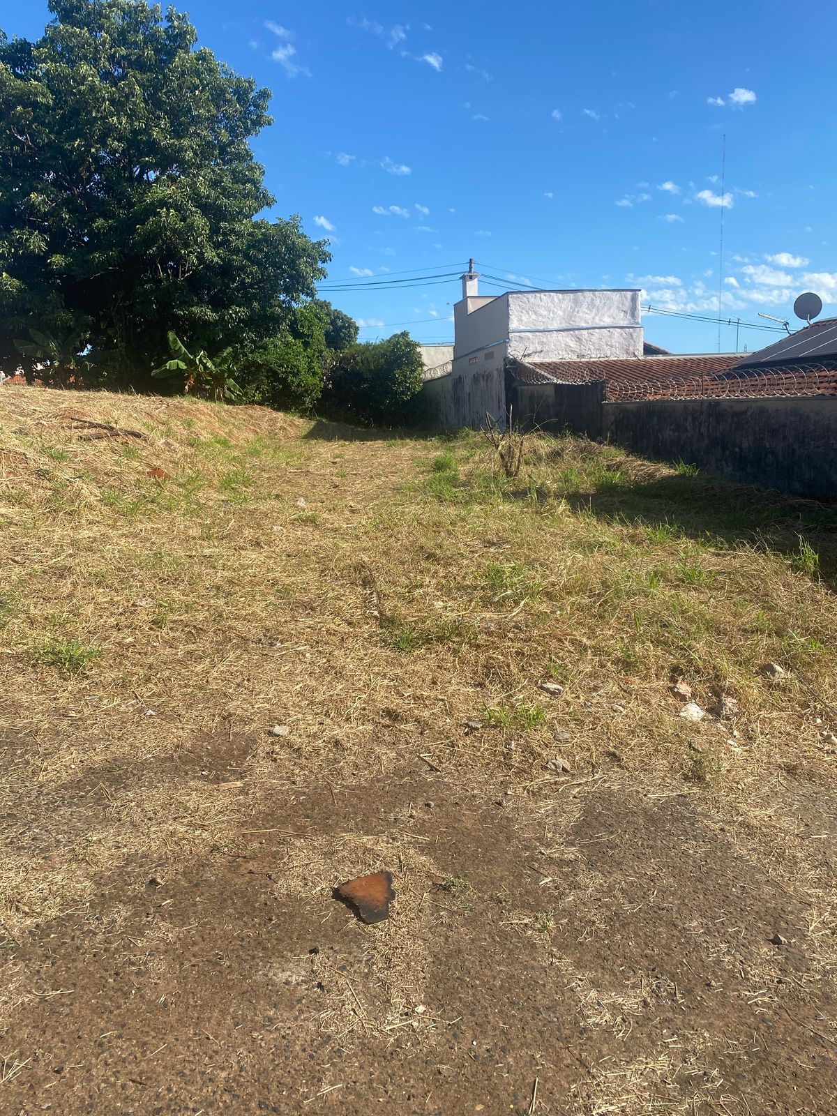 Terreno à Venda, 218 m² em Núcleo Residencial Perdizes - Bauru