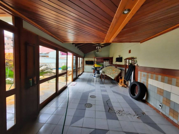 Imagem Casa com 4 Quartos à Venda, 324 m² em Jardim Lindóia - Porto Alegre