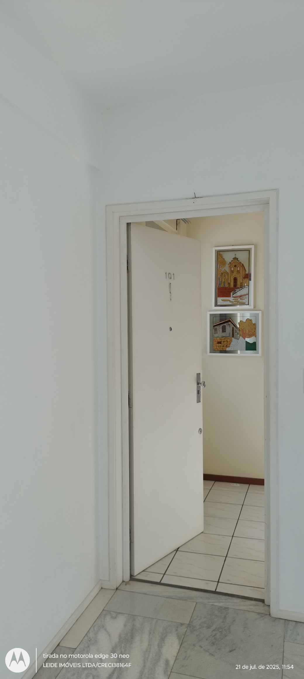 Imagem Apartamento com 3 Quartos à Venda, 99 m² em Centro - Florianópolis Imagem Apartamento com 3 Quartos à Venda, 99 m² em Centro - Florianópolis