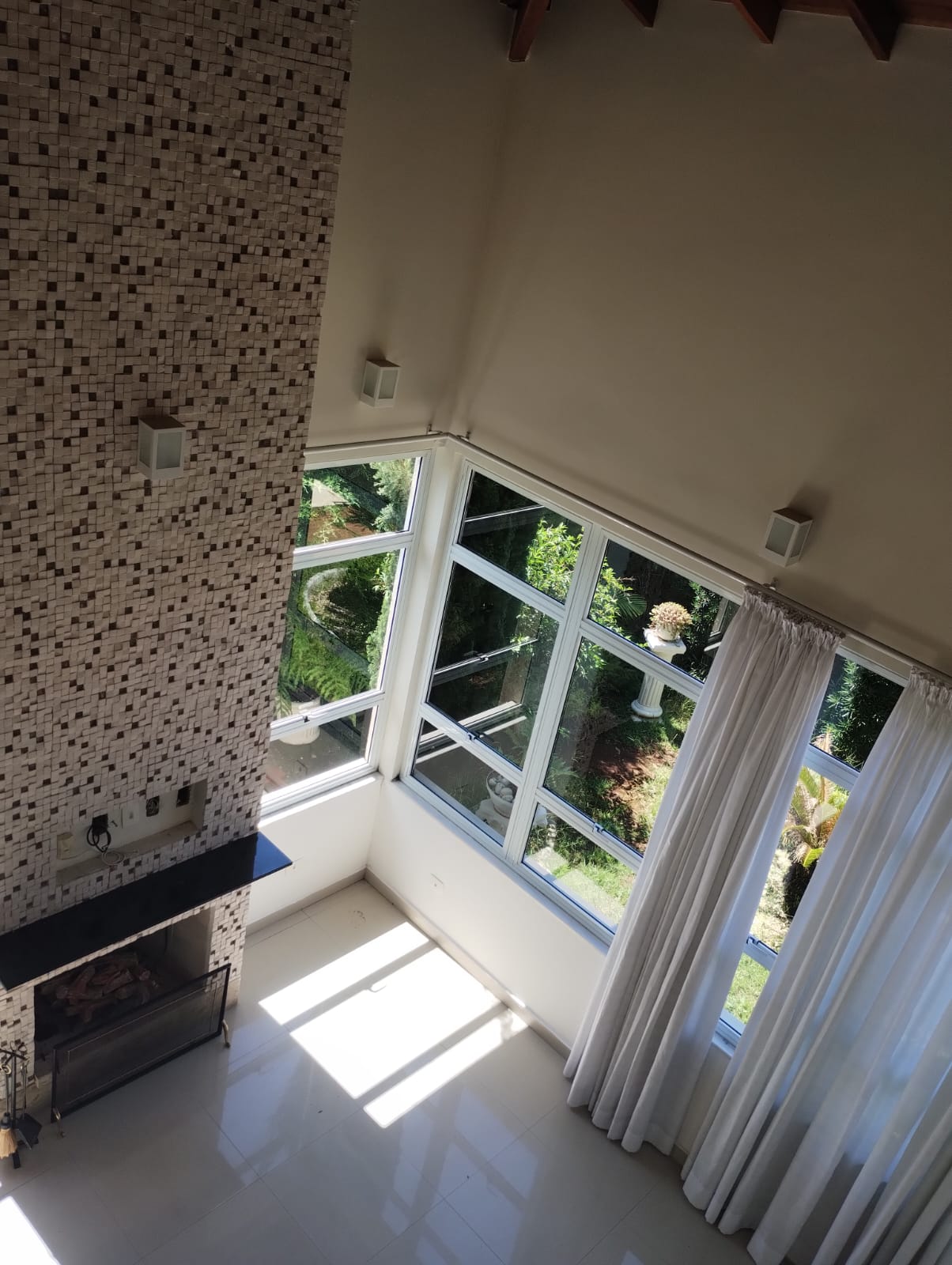 Imagem Casa com 3 Quartos à Venda, 387 m² em Jardim Dona Carmela - Atibaia Imagem Casa com 3 Quartos à Venda, 387 m² em Jardim Dona Carmela - Atibaia