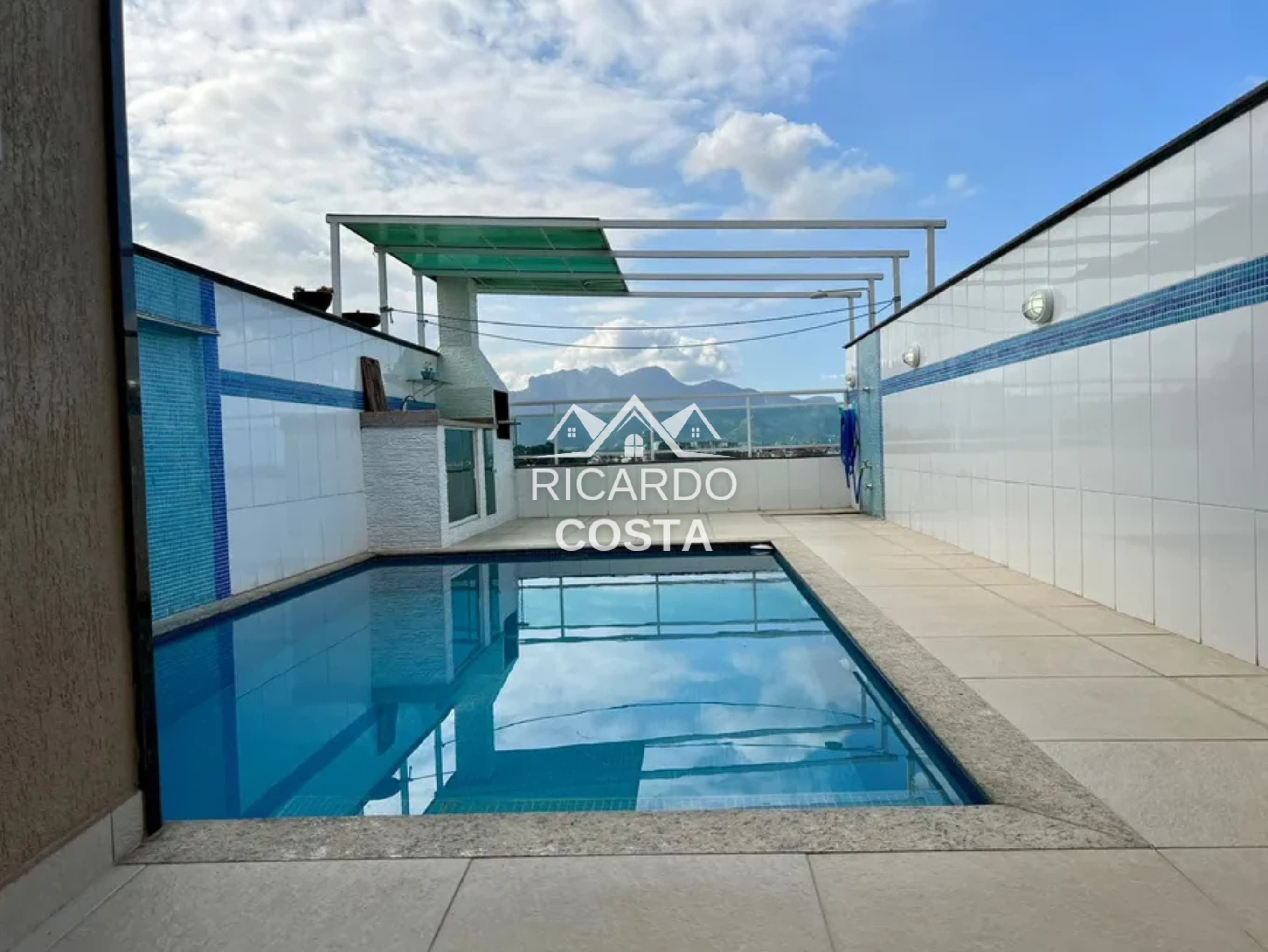 Imagem Casa de Condomínio com 3 Quartos à Venda ou Locação, 310 m² em Jacarepaguá - Rio de Janeiro Imagem Casa de Condomínio com 3 Quartos à Venda ou Locação, 310 m² em Jacarepaguá - Rio de Janeiro