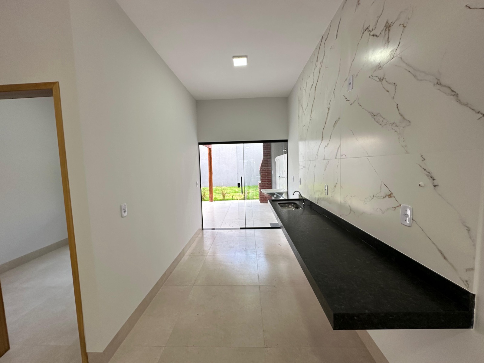 Imagem Casa com 2 Quartos à Venda, 107 m²em Residencial Campos Dourados - Goiânia Imagem Casa com 2 Quartos à Venda, 107 m²em Residencial Campos Dourados - Goiânia