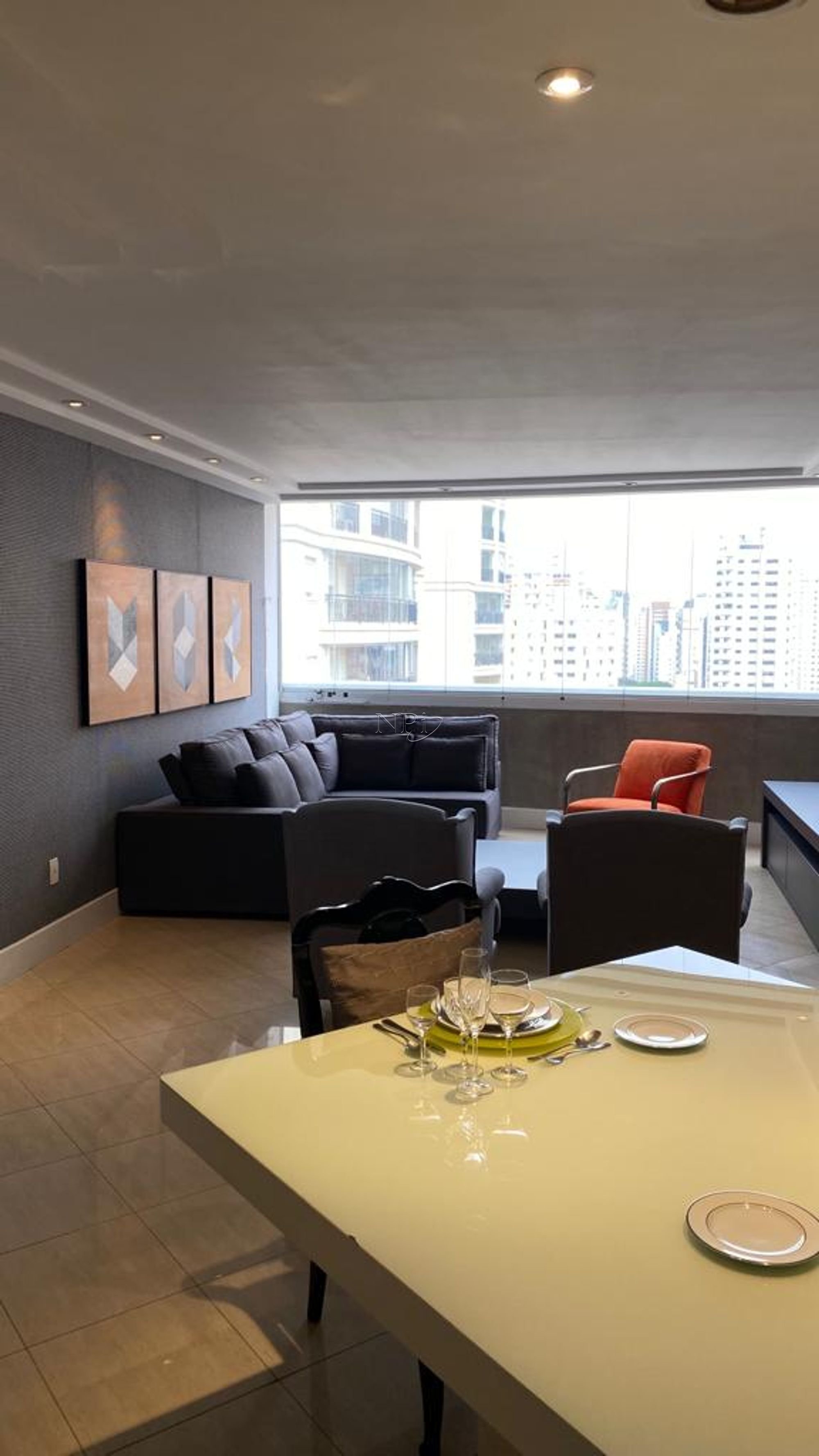 Imagem Apartamento com 3 Quartos à Venda, 130 m²em Indianópolis - São Paulo