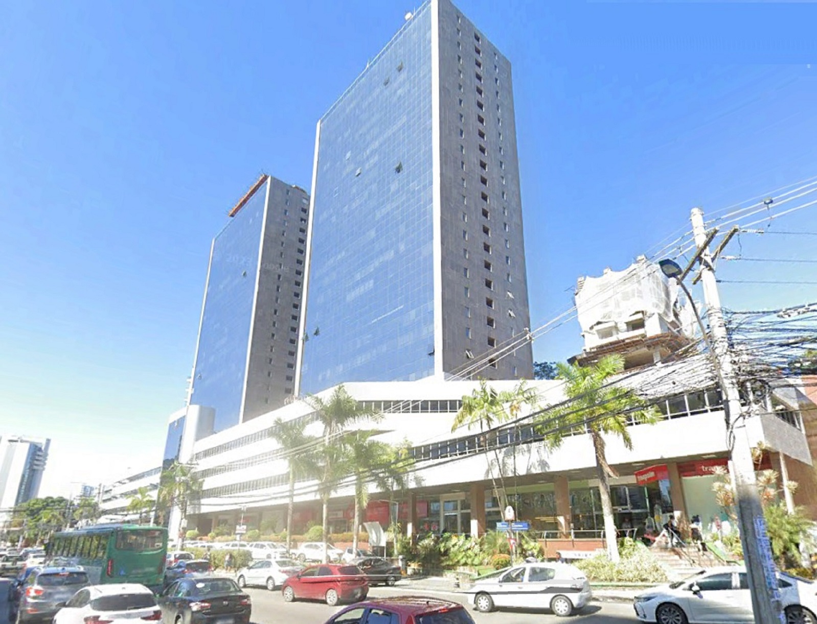 Imóvel Comercial para Alugar, 33 m²em Caminho das Árvores - Salvador