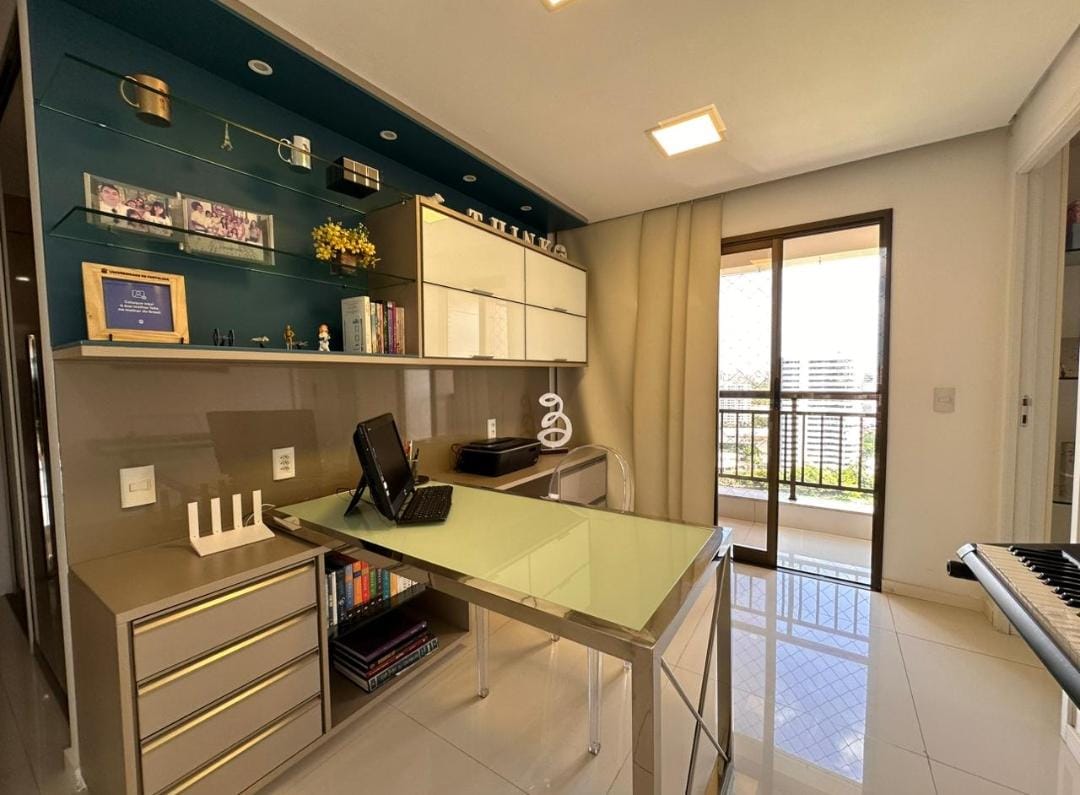 Imagem Apartamento com 4 Quartos à Venda, 209 m²em Guararapes - Fortaleza