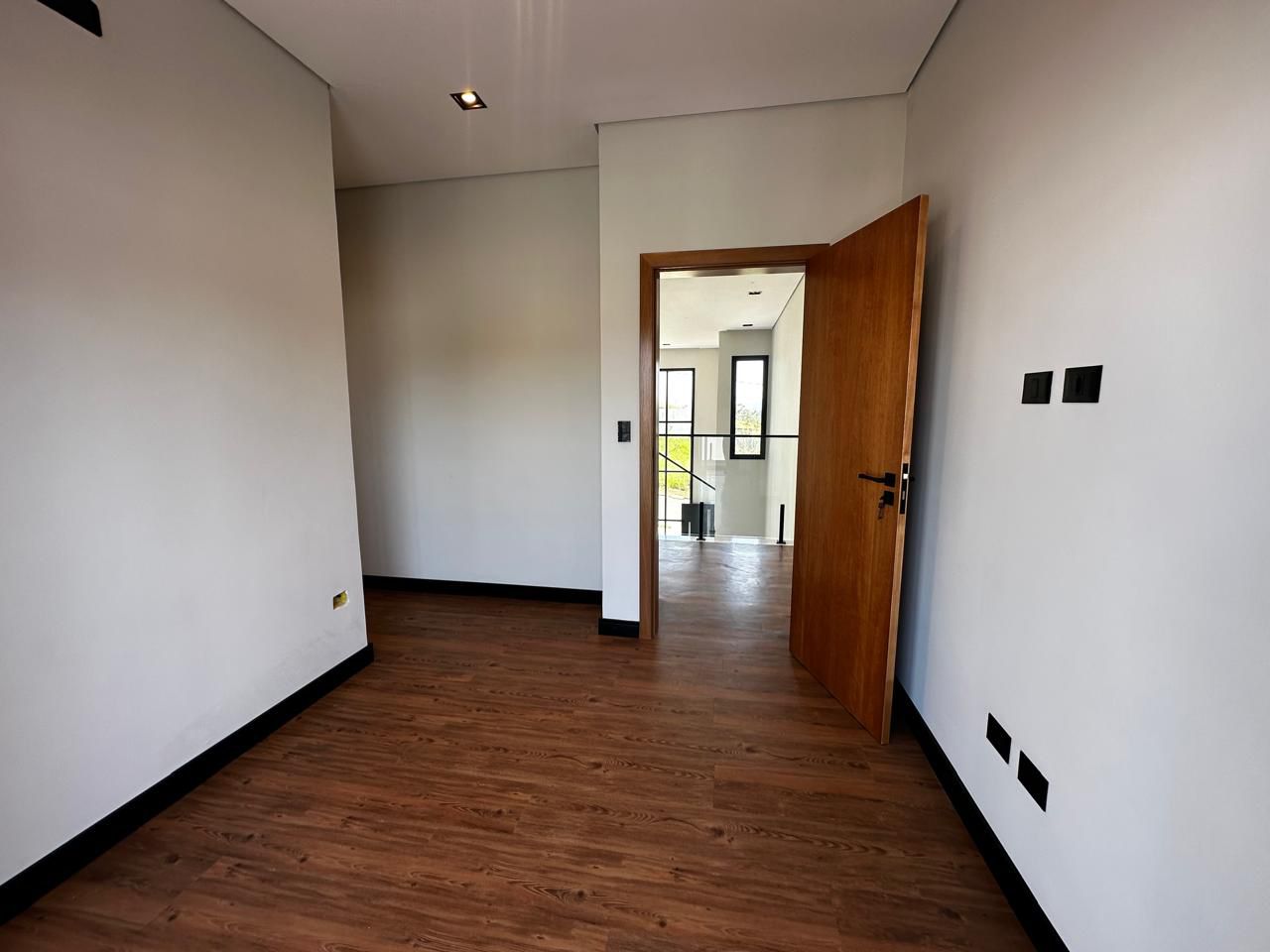Imagem Casa de Condomínio com 4 Quartos à Venda, 234 m²em Cézar de Souza - Mogi das Cruzes