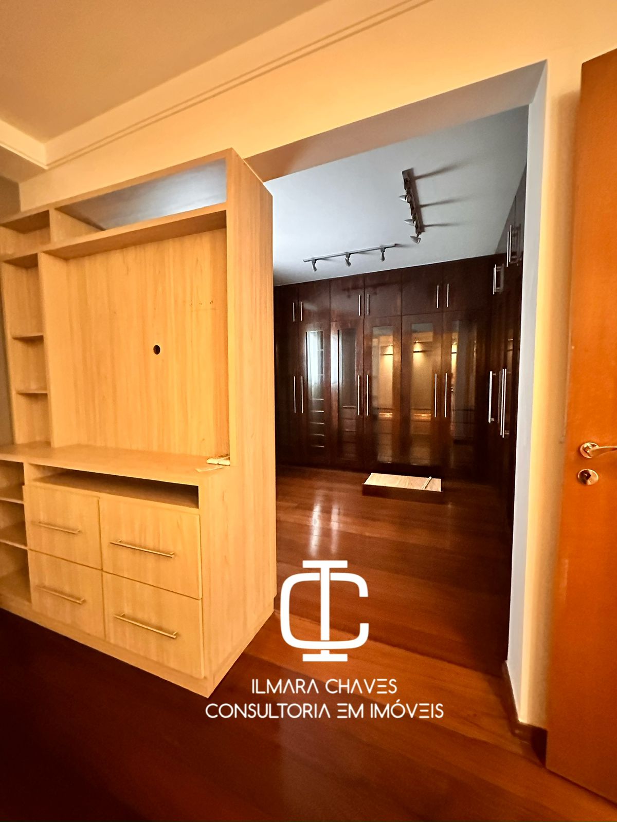 Imagem Apartamento com 3 Quartos à Venda, 178 m²em Setor Oeste - Goiânia Imagem Apartamento com 3 Quartos à Venda, 178 m²em Setor Oeste - Goiânia