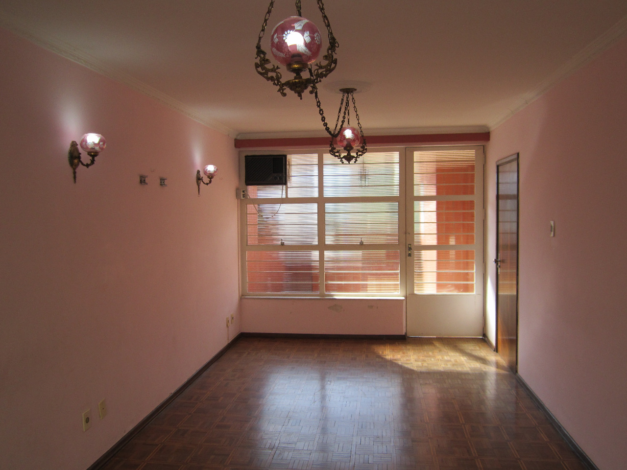 Imagem Casa com 6 Quartos para Alugar, 320 m²em Vila Augusta - Sorocaba