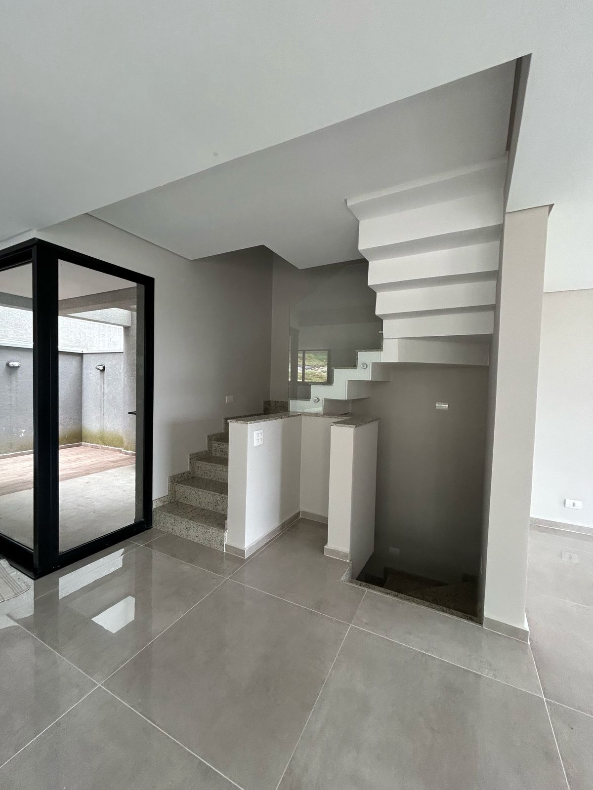 Imagem Casa de Condomínio com 3 Quartos à Venda, 214 m² em Santa Cândida - Curitiba Imagem Casa de Condomínio com 3 Quartos à Venda, 214 m² em Santa Cândida - Curitiba