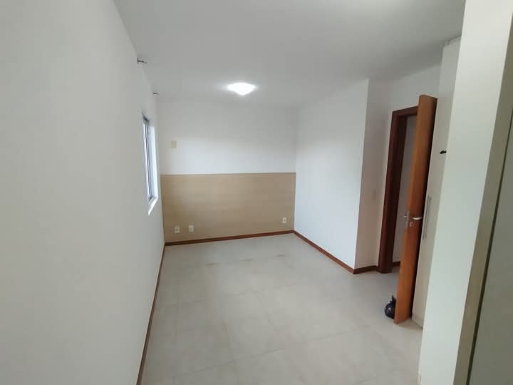 Imagem Casa de Condomínio com 3 Quartos para Alugar, 200 m²em Vila de Abrantes (Abrantes) - Camaçari Imagem Casa de Condomínio com 3 Quartos para Alugar, 200 m²em Vila de Abrantes (Abrantes) - Camaçari