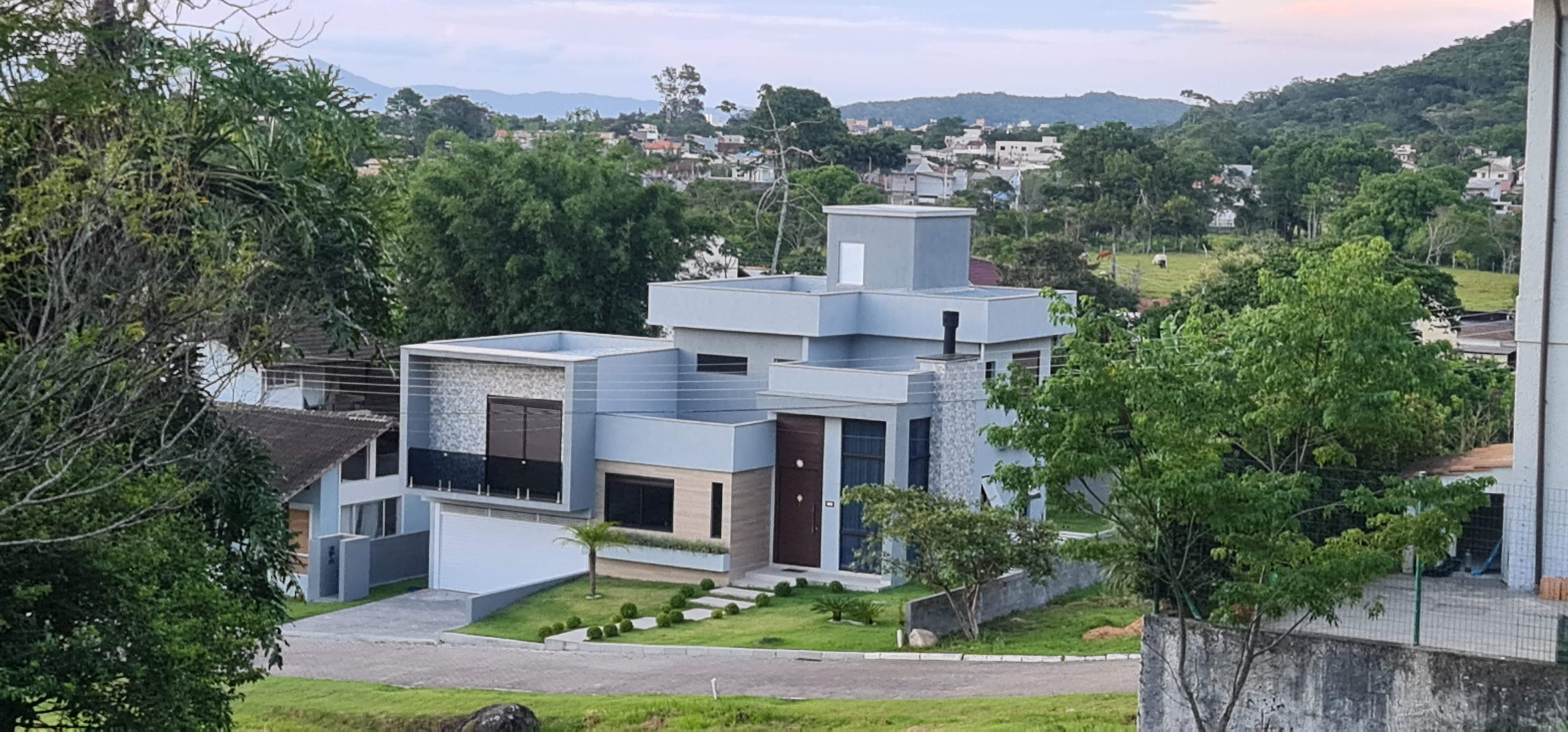 Casa de Condomínio com 4 Quartos à Venda, 235 m²em Cachoeira do Bom Jesus - Florianópolis